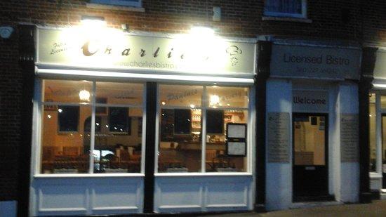 Charlie's Bistro- Family Restaurant & Bar