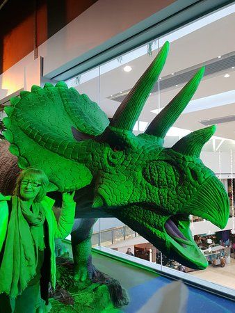 Dinotropolis
