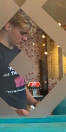Nando's