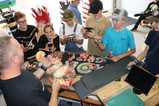 FAR Skateboard Shop